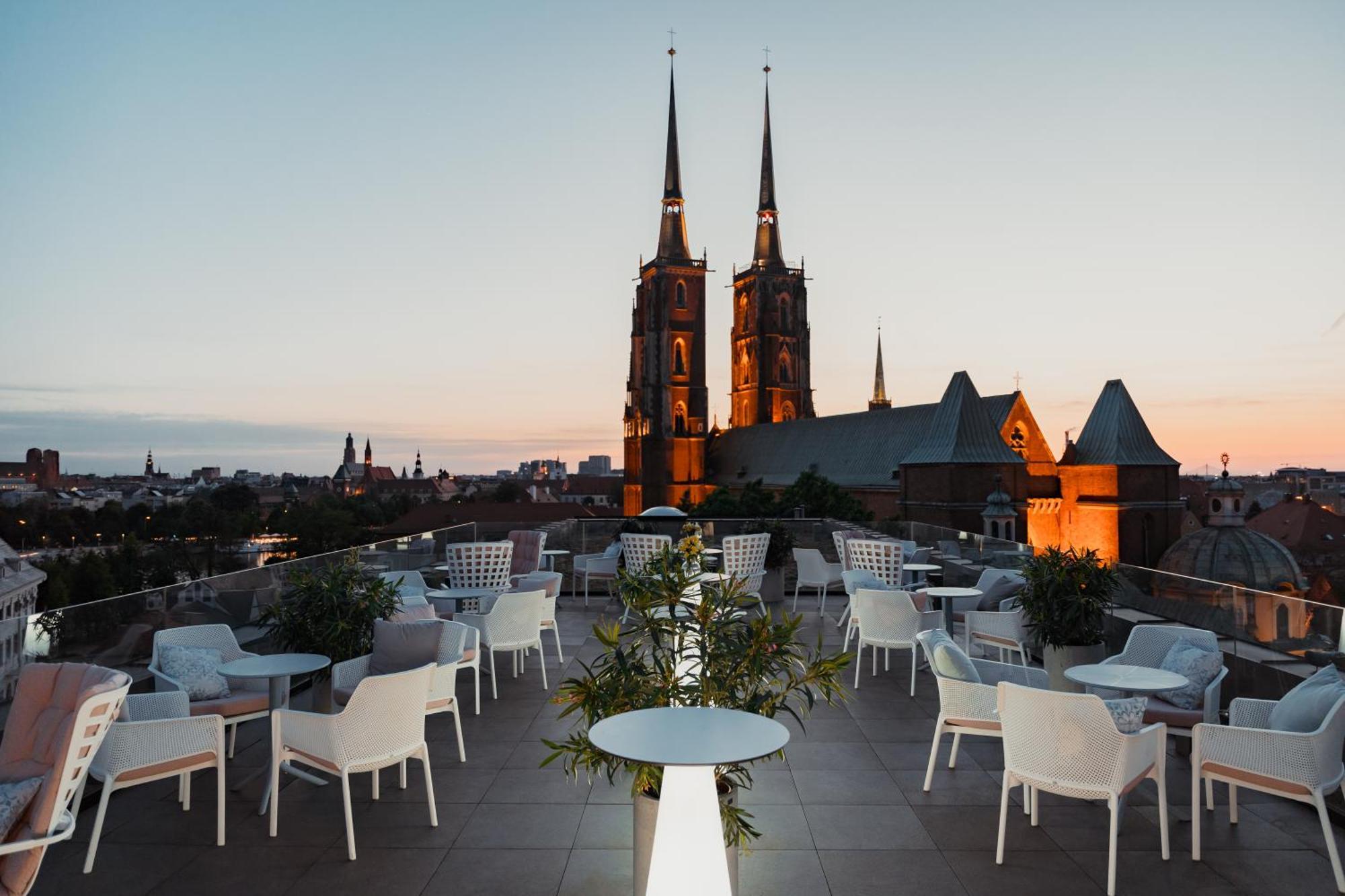 The Bridge Wroclaw - Mgallery Exteriör bild Rooftop terrace