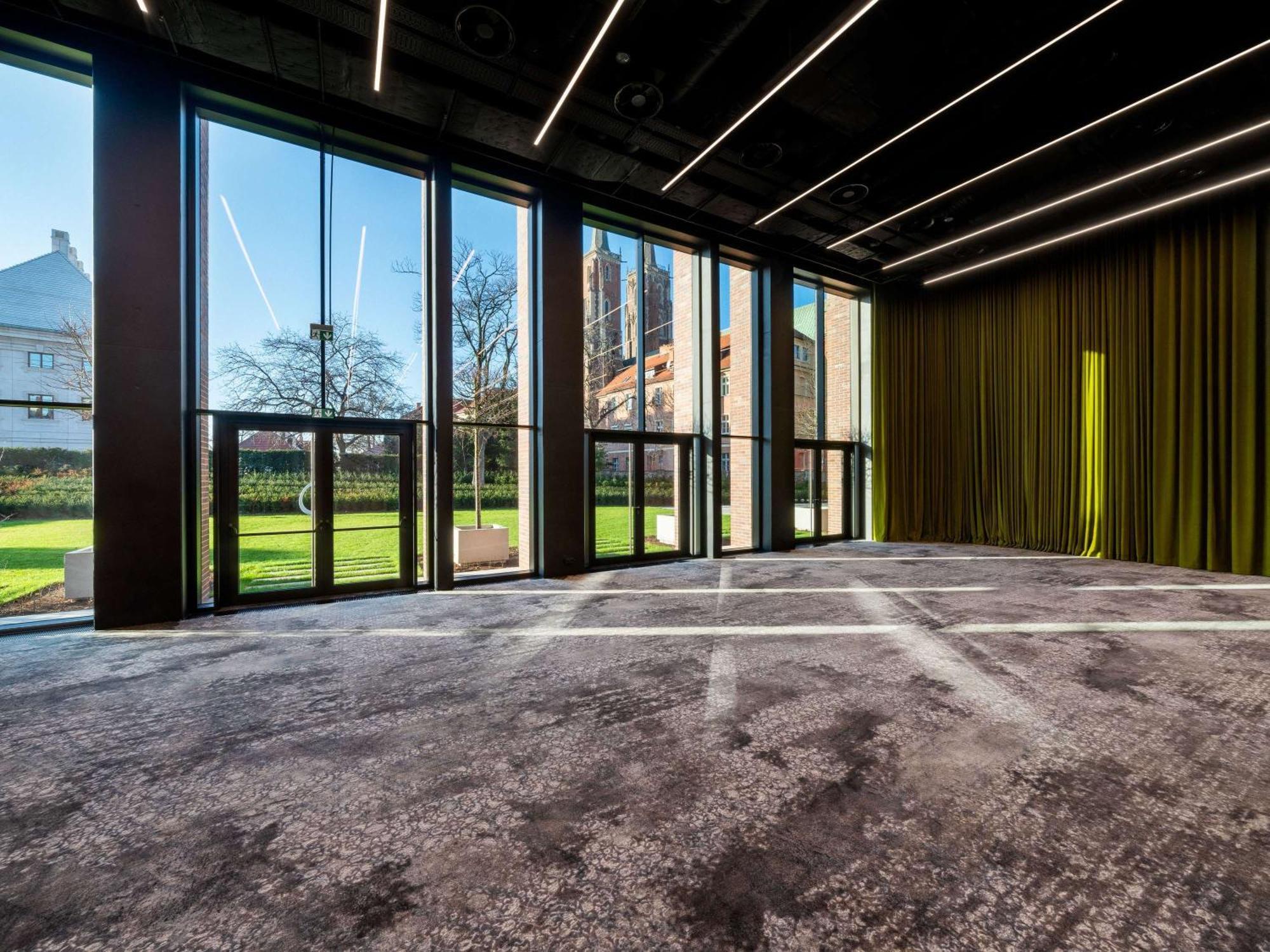 The Bridge Wroclaw - Mgallery Exteriör bild The interior of the new building